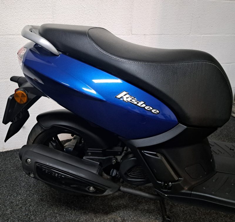 Blauwe Peugeot Kisbee bromscooter - Afbeelding 7