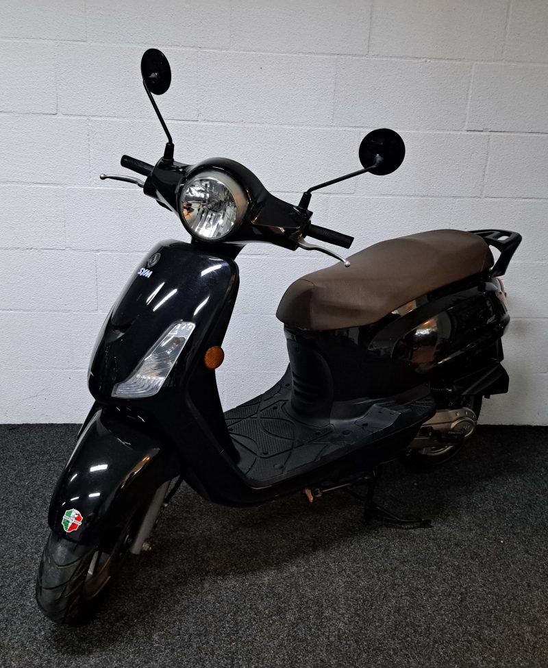 Sym Fiddle II bromscooter zwart