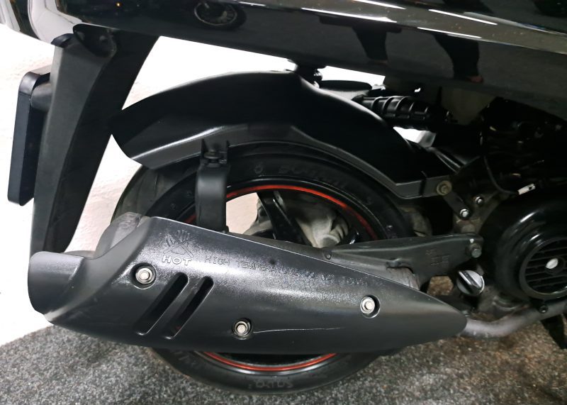 Zwarte Sym Fiddle II bromscooter - Afbeelding 11