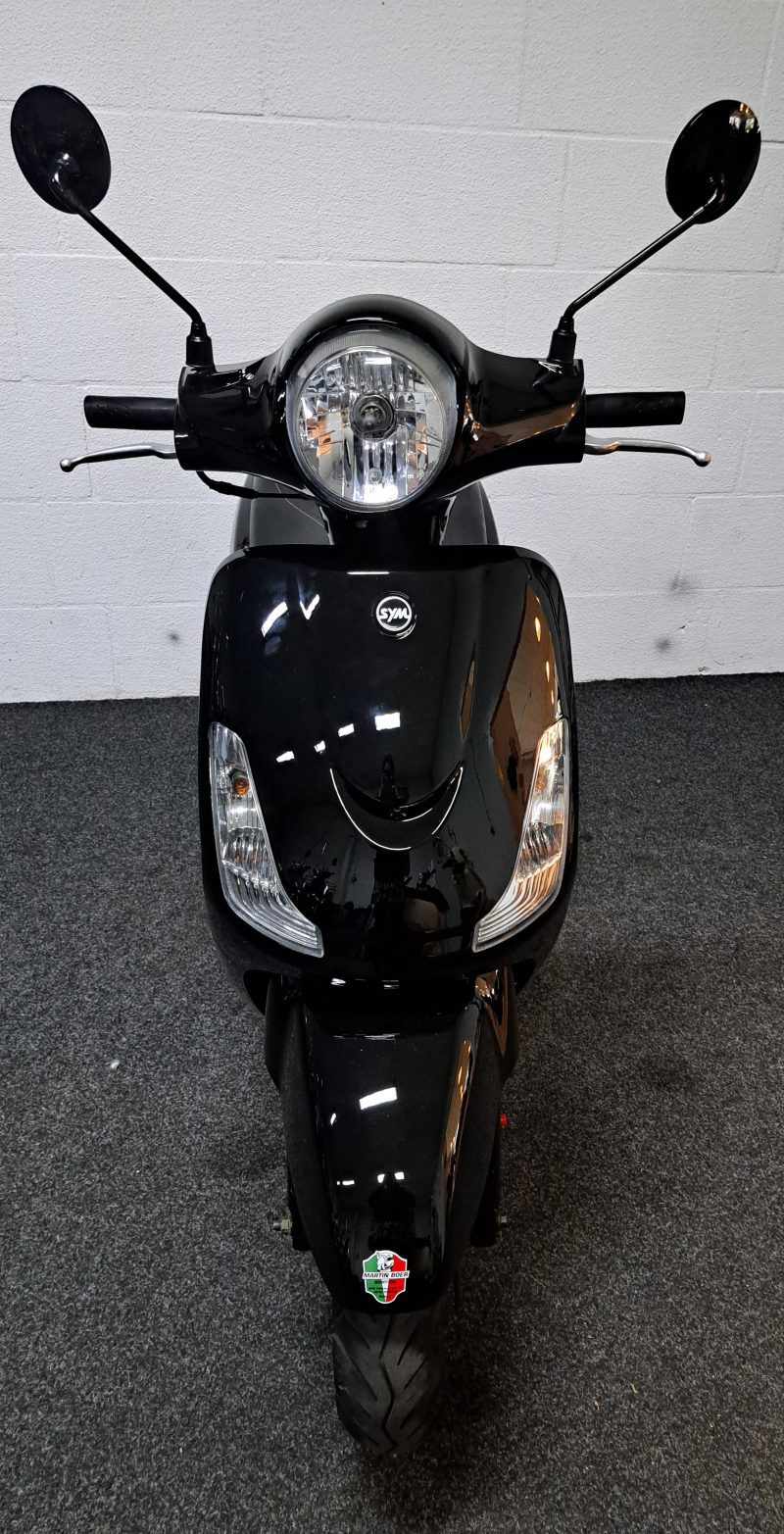 Zwarte Sym Fiddle II bromscooter - Afbeelding 8