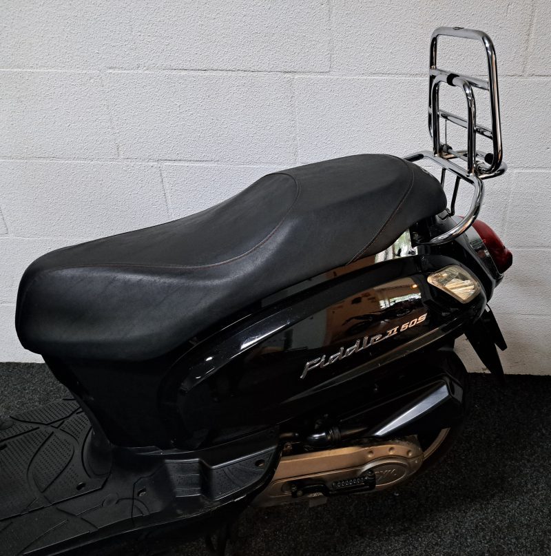 Sym Fiddle II zwarte bromscooter - Afbeelding 2