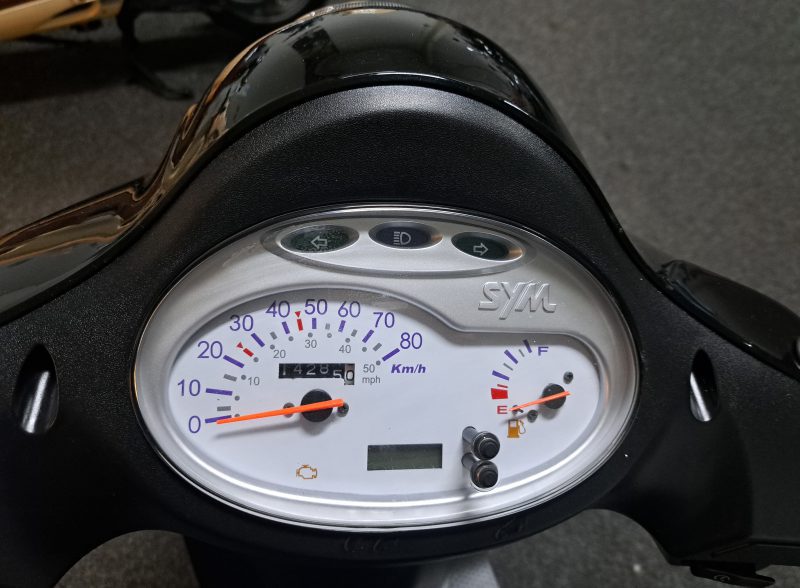 Sym Fiddle II zwarte bromscooter - Afbeelding 6