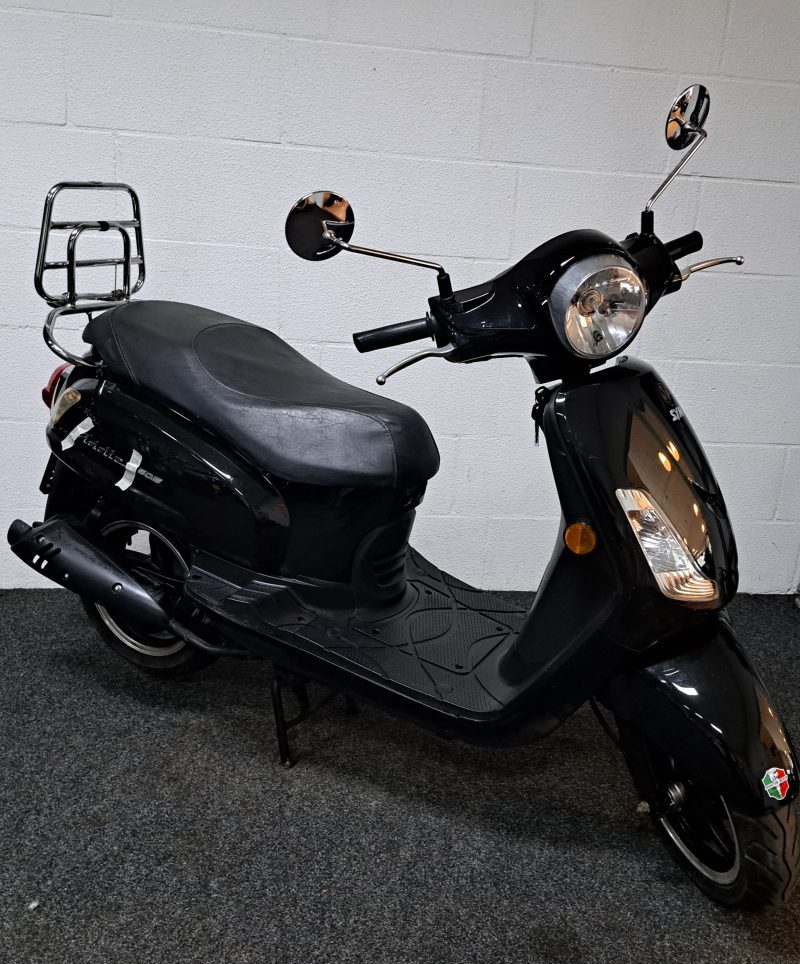 Sym Fiddle II zwarte bromscooter - Afbeelding 9