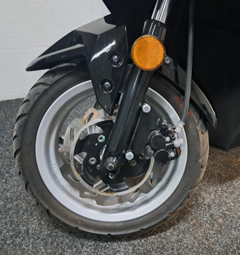 Blauwe Sym Jet 4 RX bromscooter - Afbeelding 2