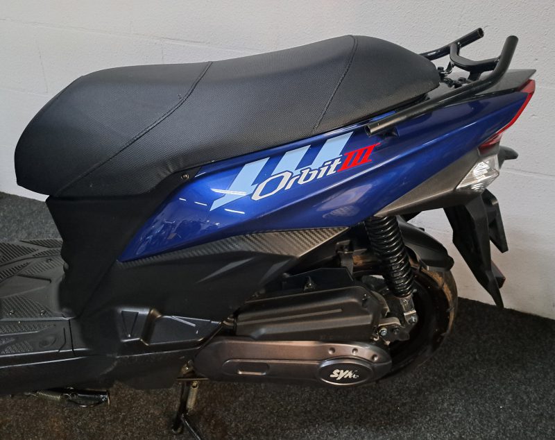 Blauwe Sym Orbit III bromscooter - Afbeelding 4