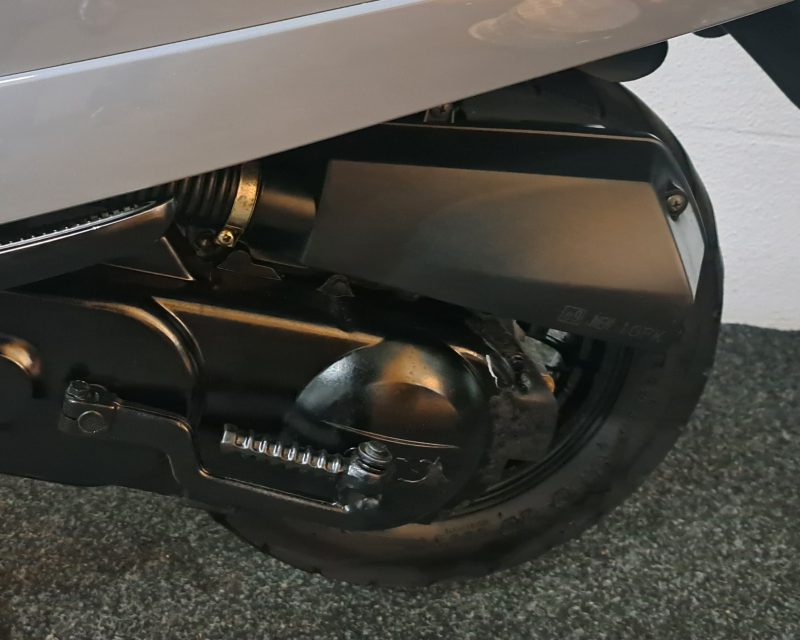 GTS Toscana Pure bromscooter Nardo Grey - Afbeelding 3