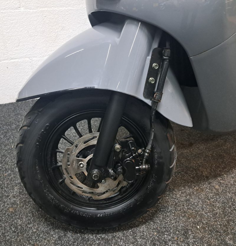 GTS Toscana Pure bromscooter Nardo Grey - Afbeelding 4