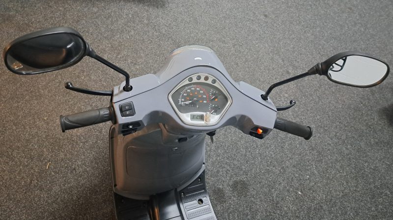 GTS Toscana Pure bromscooter Nardo Grey - Afbeelding 8