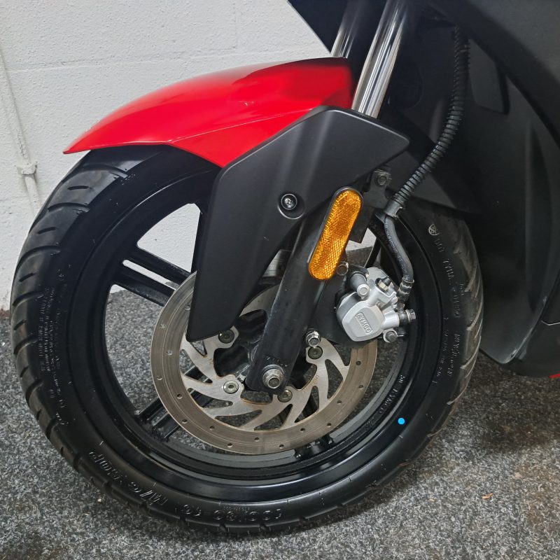 Kymco Agility 16+ bromscooter - Afbeelding 2