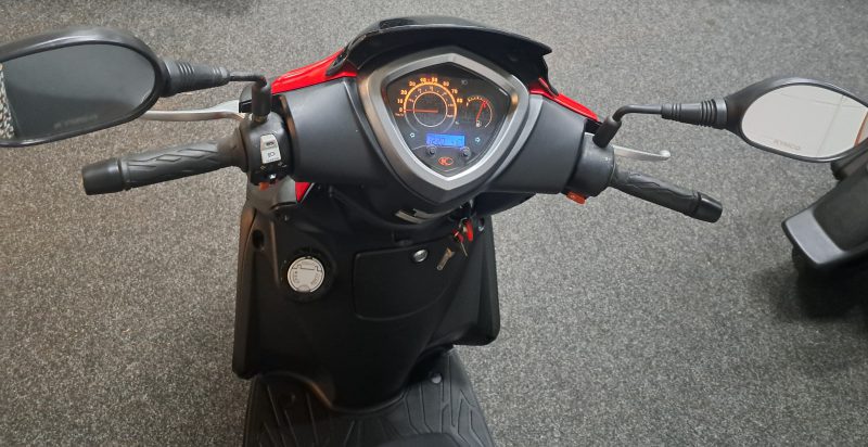Kymco Agility 16+ bromscooter - Afbeelding 5