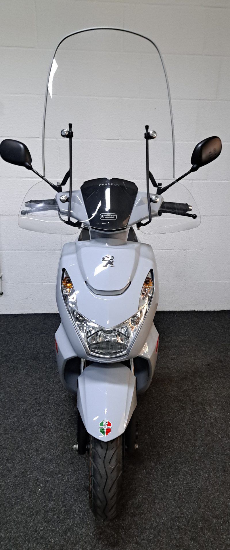 Peugeot Kisbee bromscooter in de kleur nardo grijs - Afbeelding 6