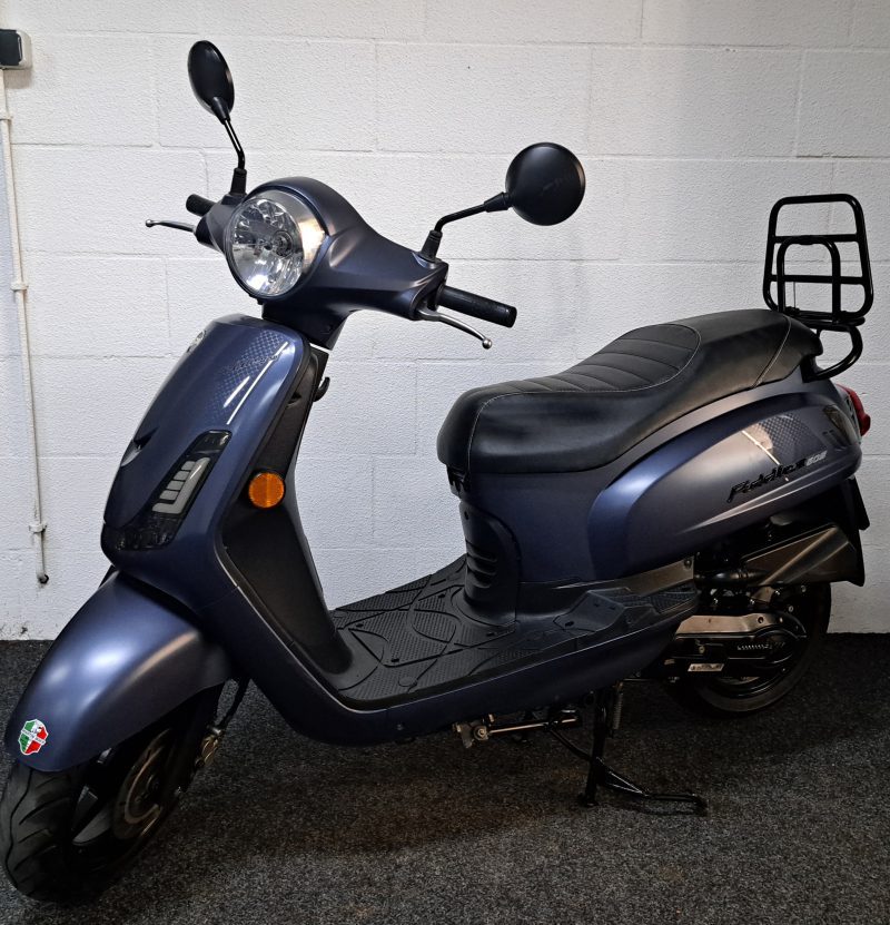 Sym Fiddle II bromscooter in de kleur Submarine Blue