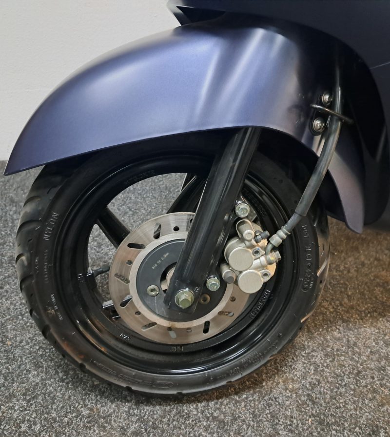 Sym Fiddle II bromscooter in de kleur Submarine Blue - Afbeelding 4