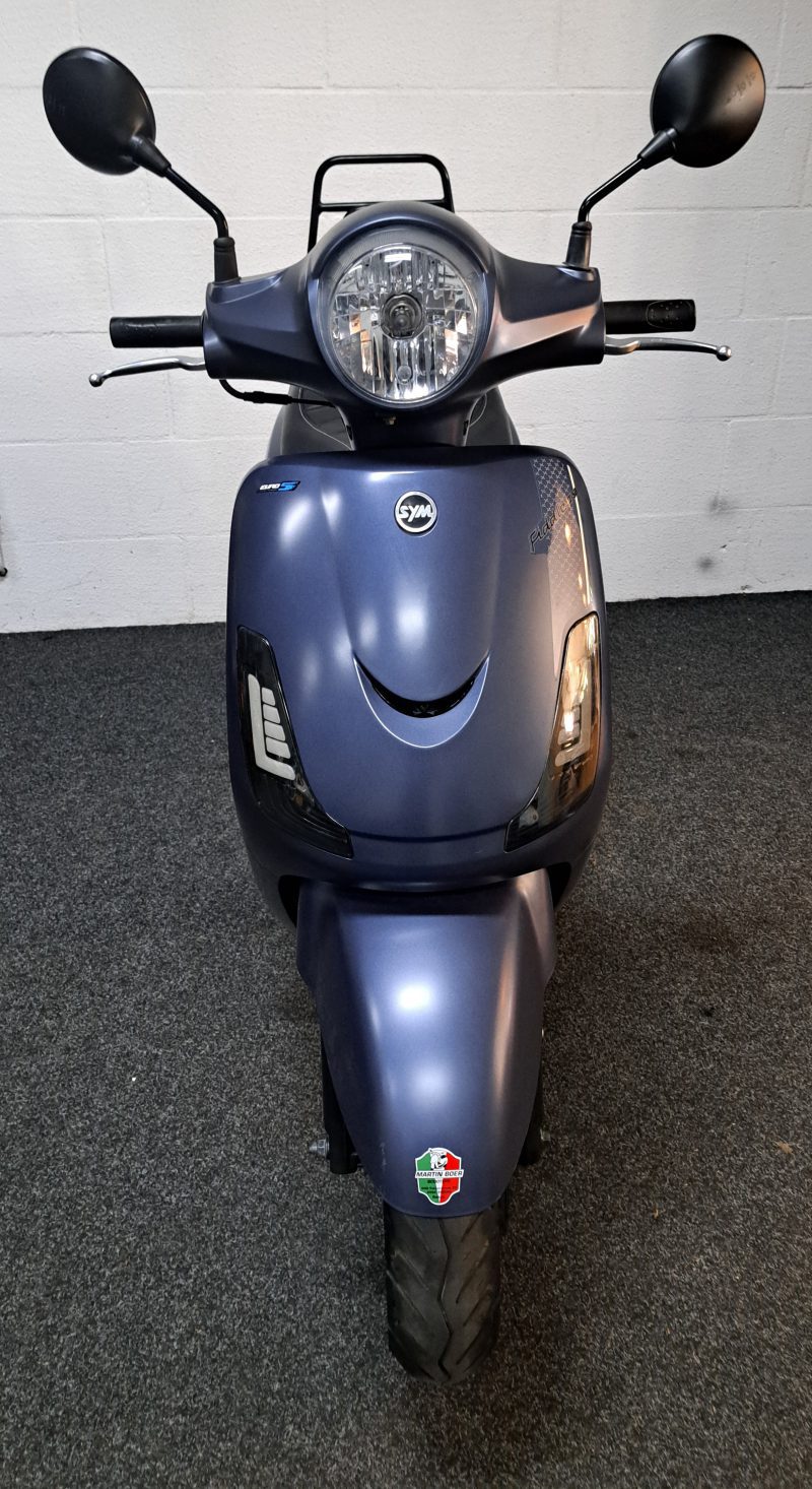 Sym Fiddle II bromscooter in de kleur Submarine Blue - Afbeelding 6