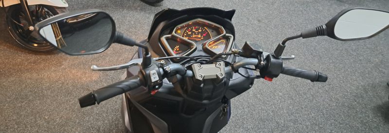 Sym Jet 14 bromscooter in de kleur Submarine Blue - Afbeelding 8