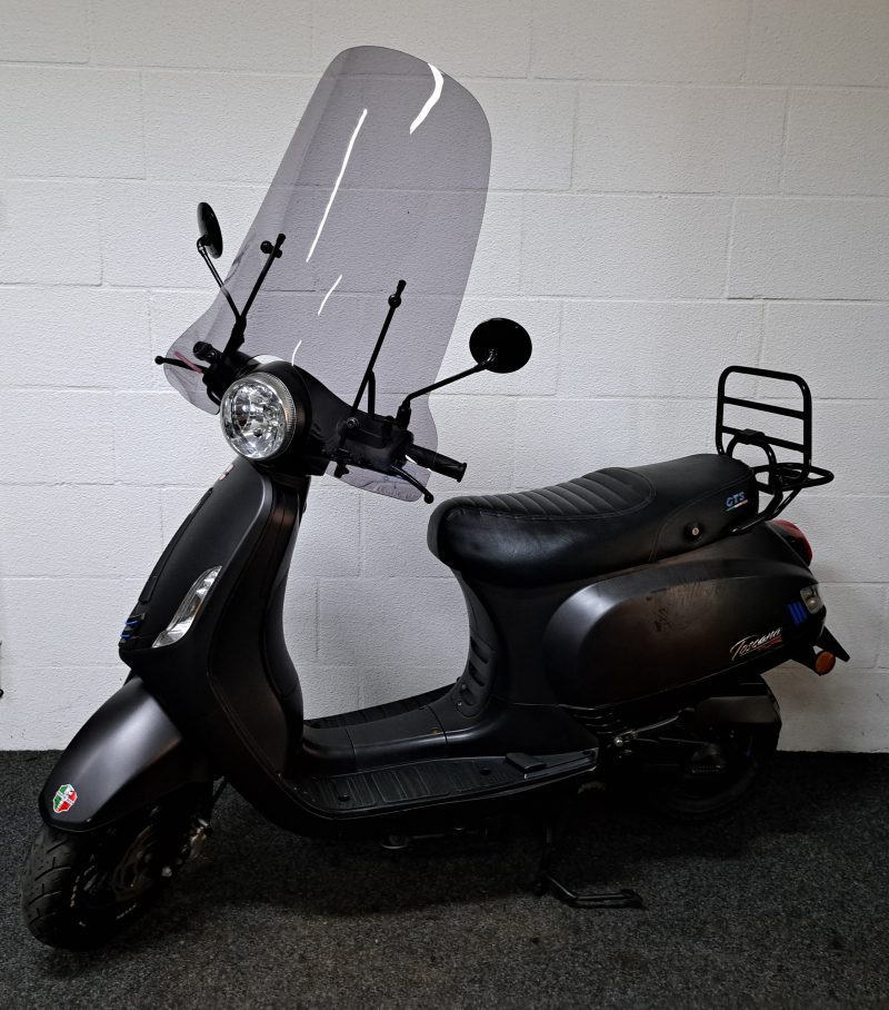 GTS Toscana Pure antraciet kleurige bromscooter