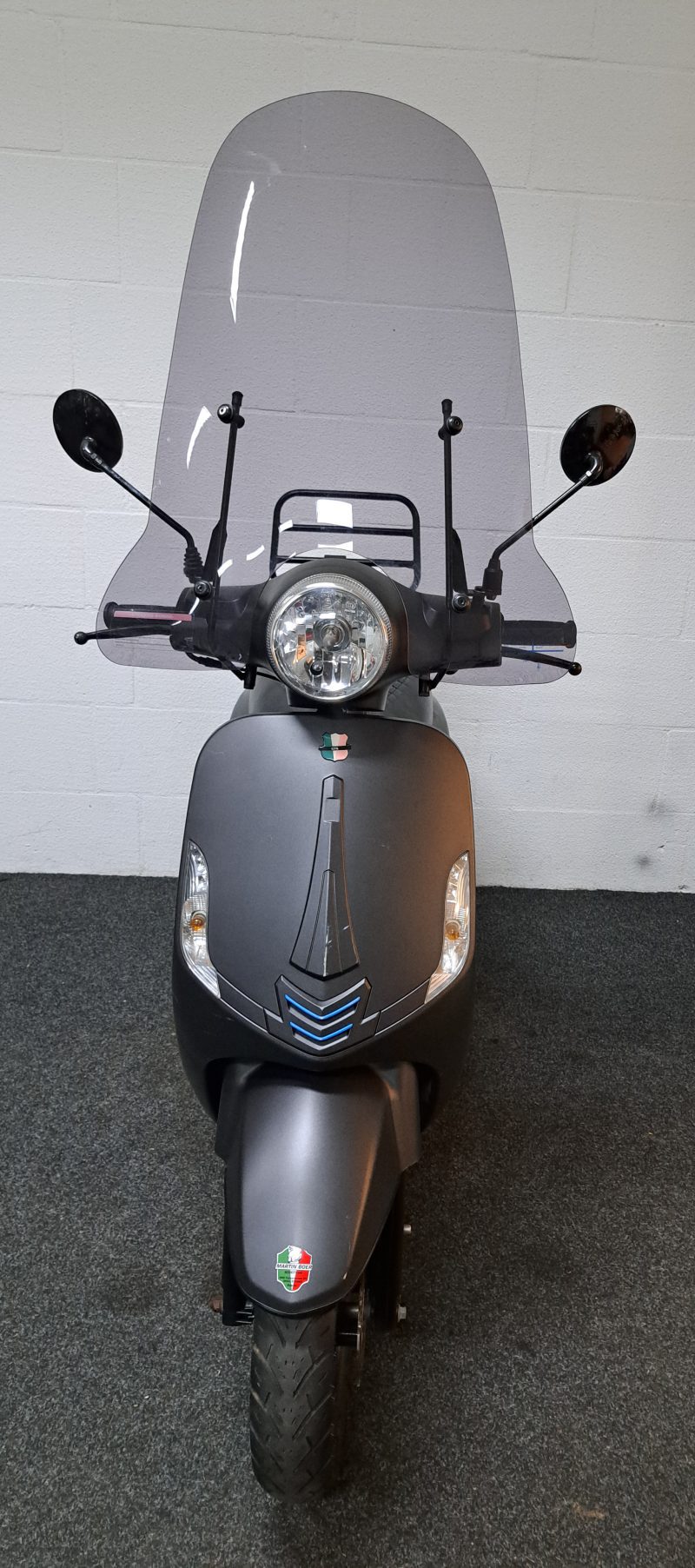 GTS Toscana Pure antraciet kleurige bromscooter - Afbeelding 10