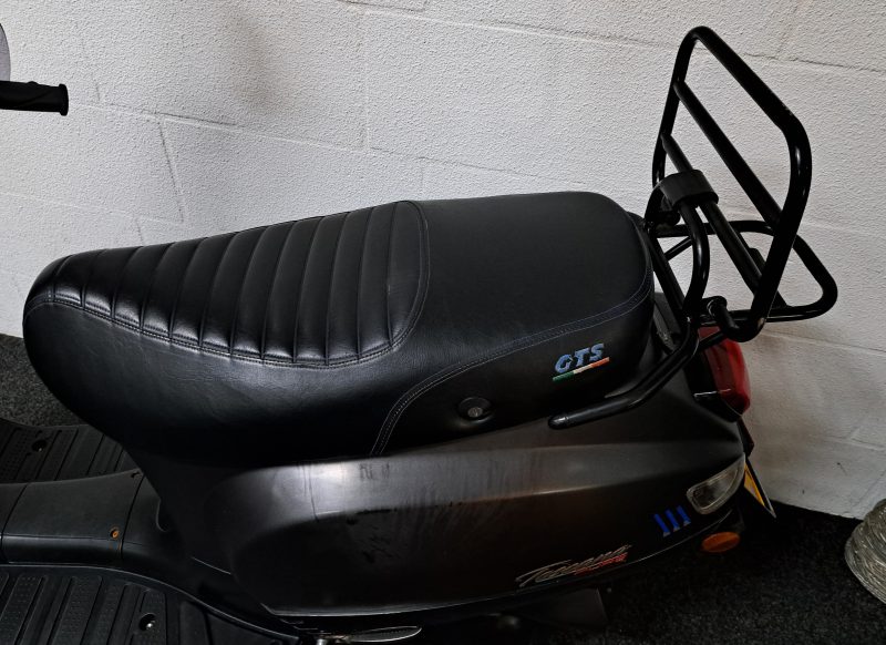 GTS Toscana Pure antraciet kleurige bromscooter - Afbeelding 4