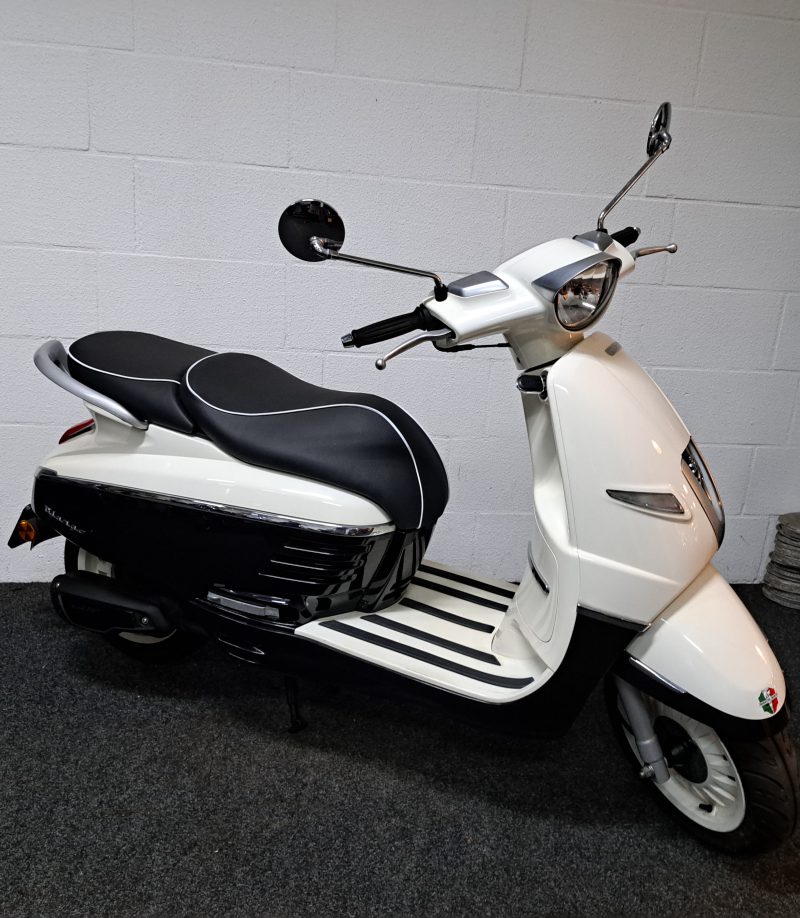 Peugeot Django bromscooter crème kleurig - Afbeelding 9