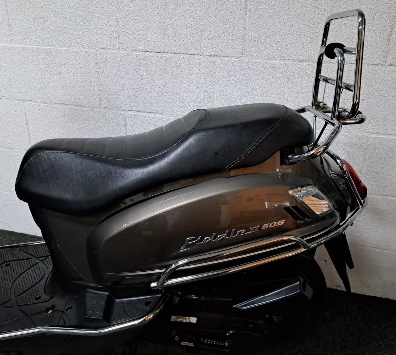 Antraciet kleurige Sym Fiddle II bromscooter - Afbeelding 3