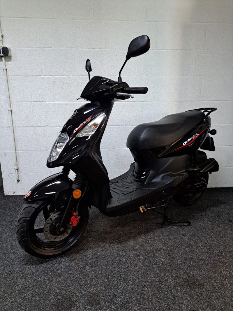 Zwarte Sym Orbit II bromscooter