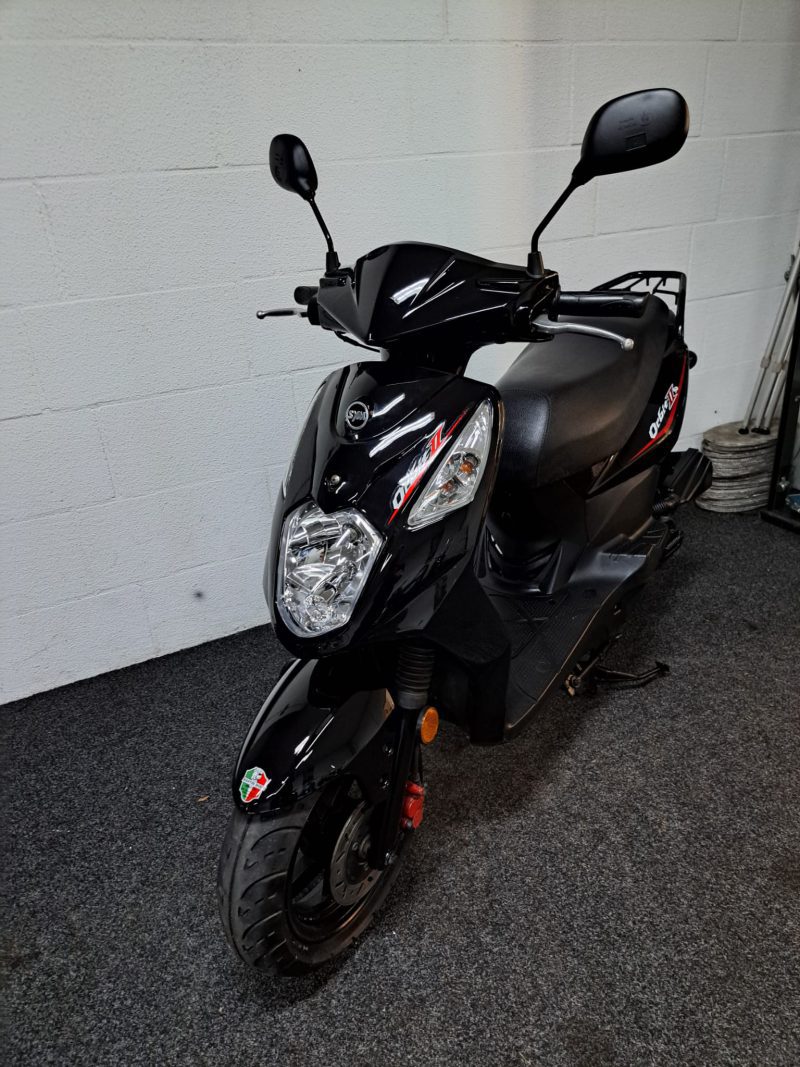 Zwarte Sym Orbit II bromscooter - Afbeelding 4