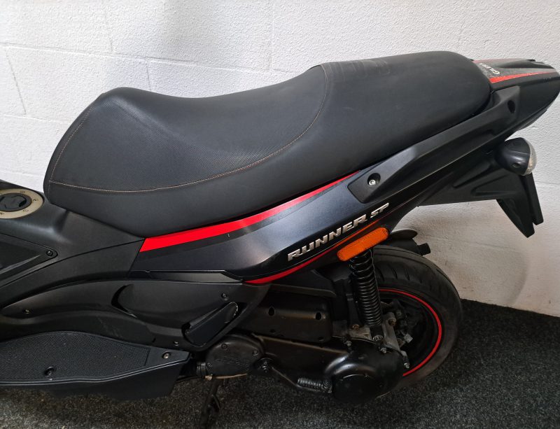 Gilera Runner SP bromscooter - Afbeelding 3