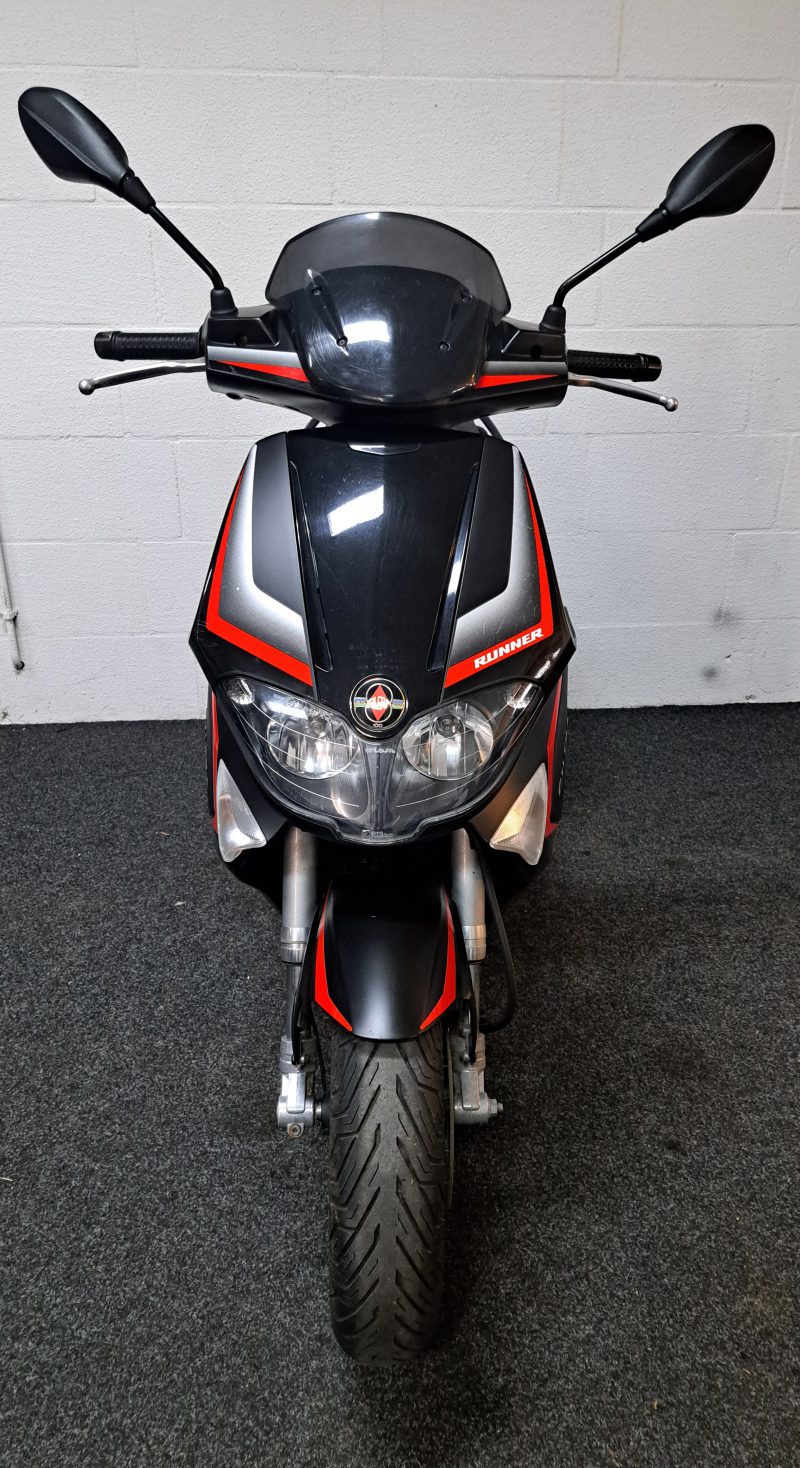 Gilera Runner SP bromscooter - Afbeelding 4