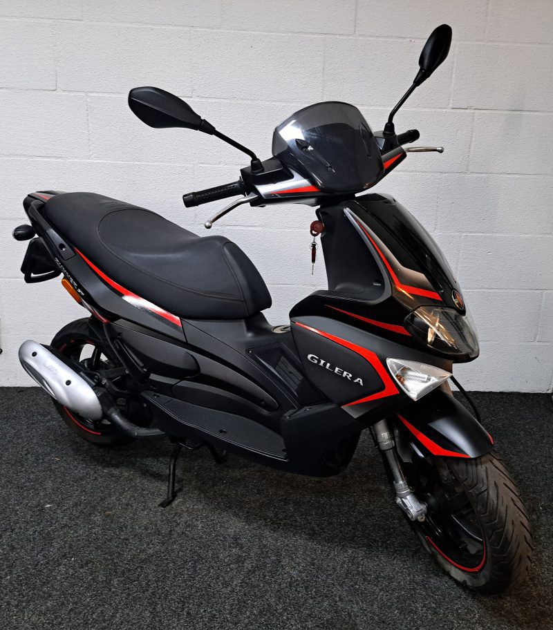 Gilera Runner SP bromscooter - Afbeelding 8