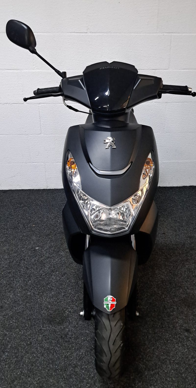 Peugeot Kisbee mat zwarte bromscooter - Afbeelding 6