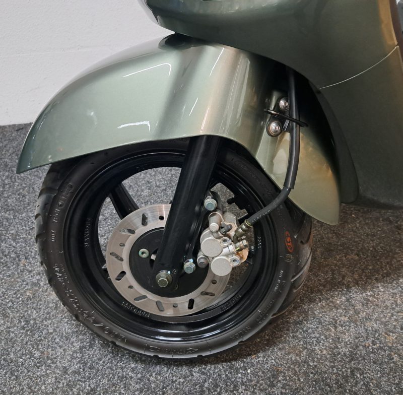 Olijf groene Sym Fiddle II bromscooter - Afbeelding 2