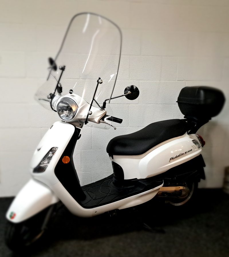 Witte Sym Fiddle II bromscooter
