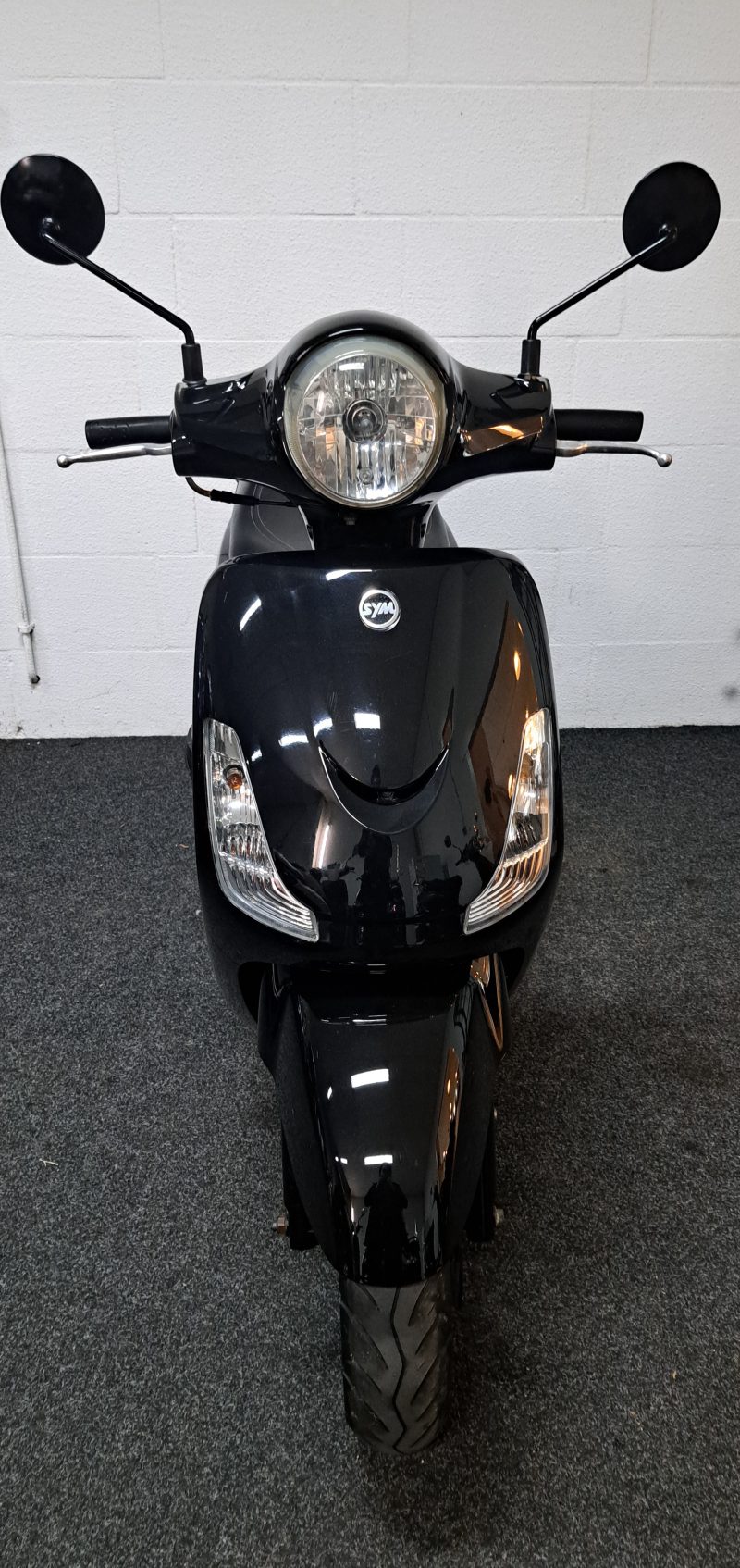 Zwarte Sym Fiddle II bromscooter - Afbeelding 7