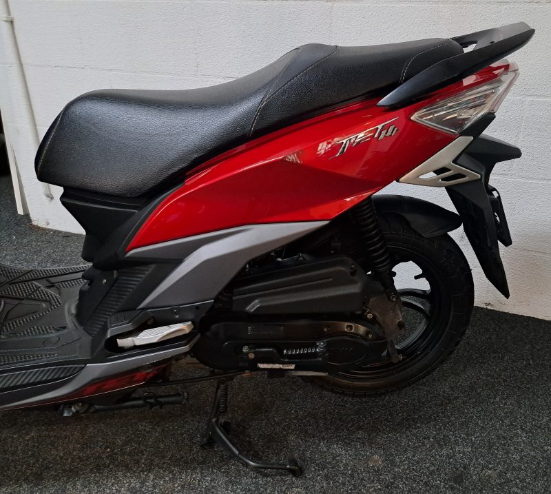 Rode Sym Jet 14 snorscooter - Afbeelding 4