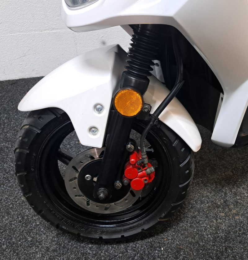 Sym Orbit II witte bromscooter - Afbeelding 2