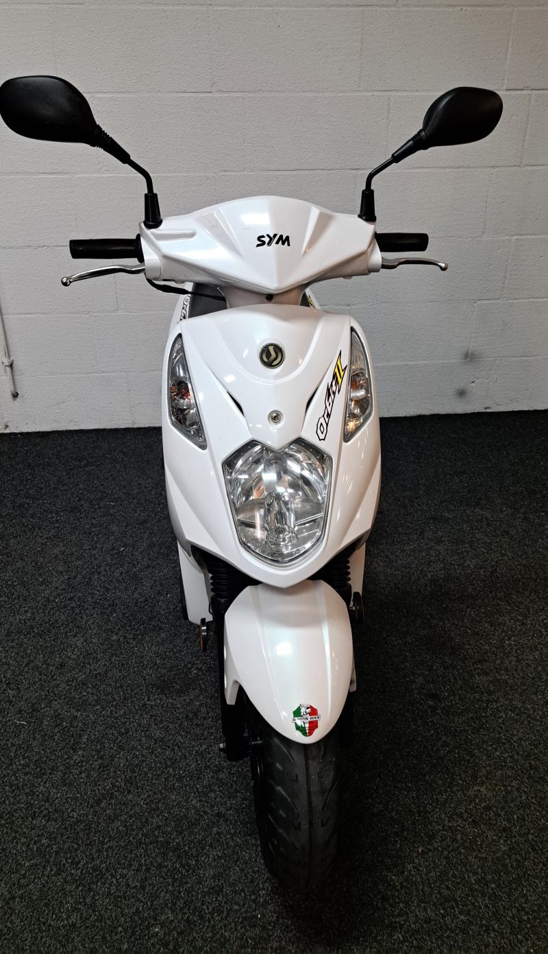 Sym Orbit II witte bromscooter - Afbeelding 6
