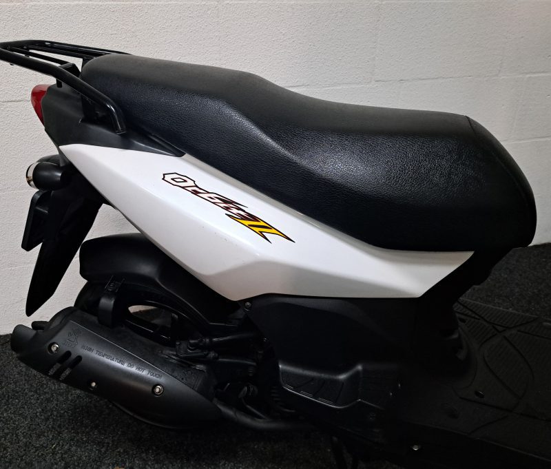 Sym Orbit II witte bromscooter - Afbeelding 8