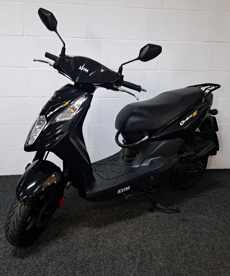 Sym Orbit II zwarte bromscooter
