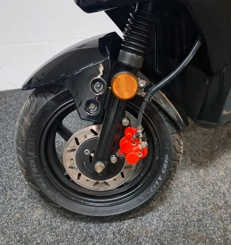 Sym Orbit II zwarte bromscooter - Afbeelding 2