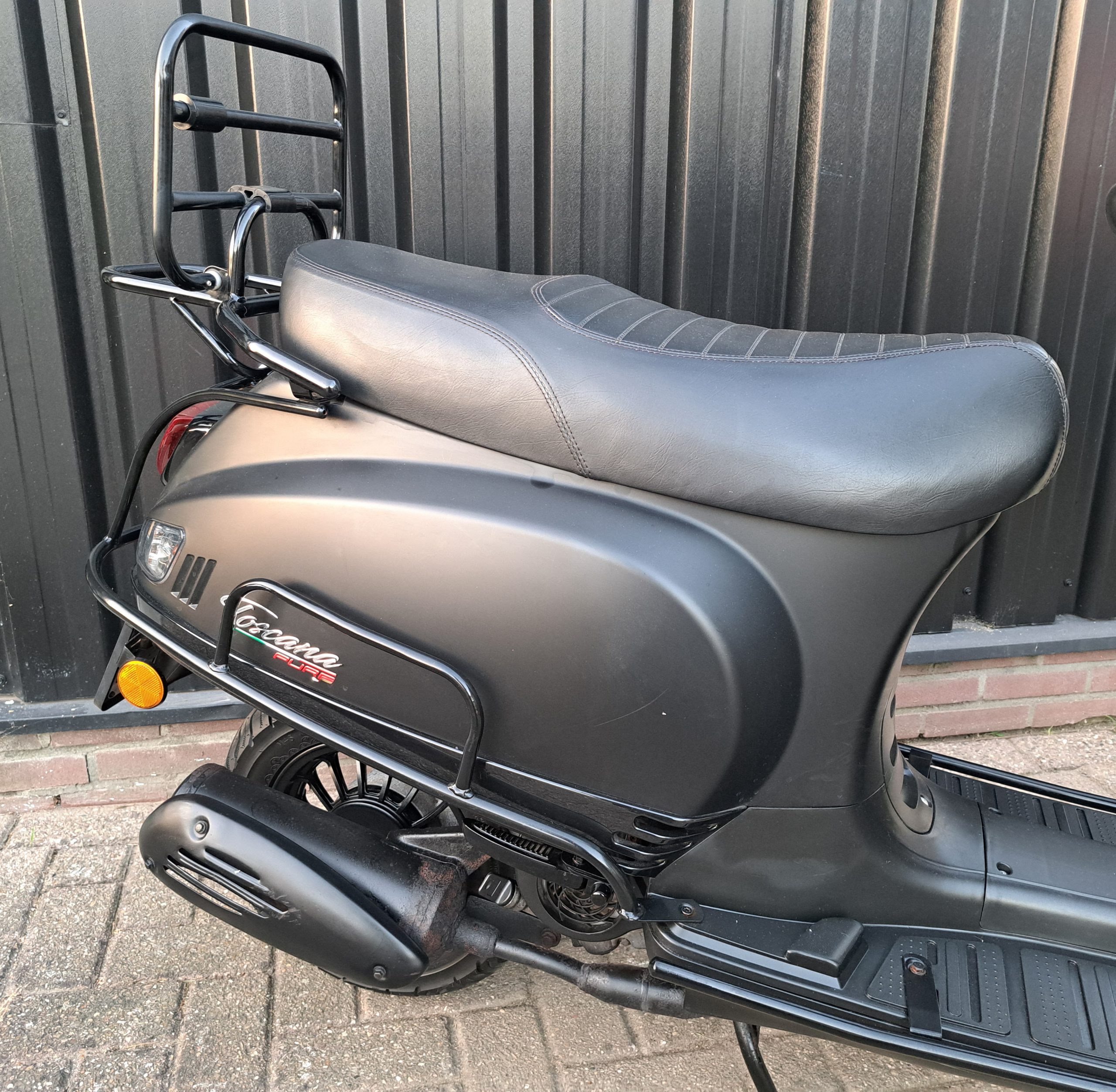 GTS Toscana Pure mat zwarte bromscooter - Afbeelding 6
