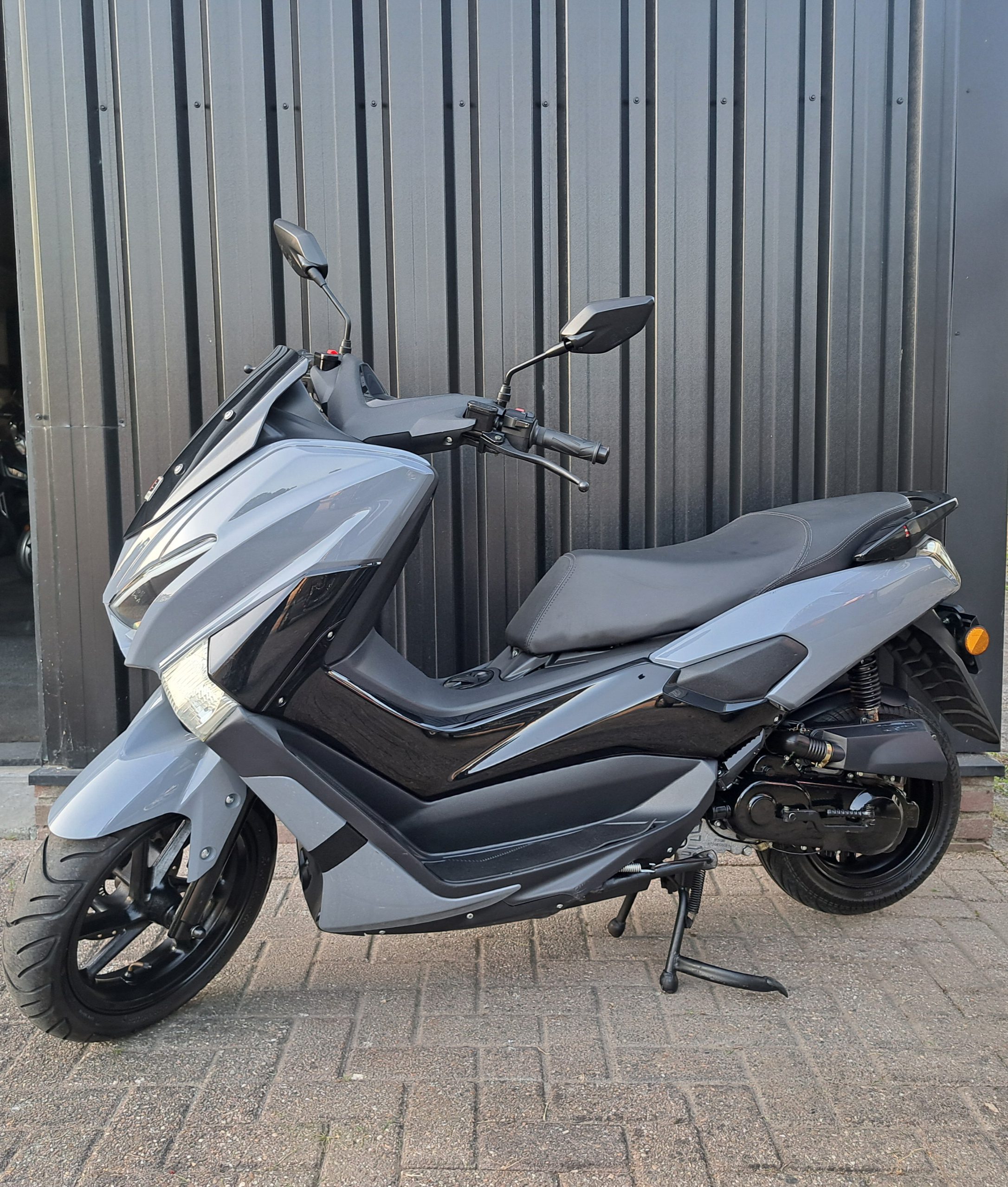 GTS Toscana Pure mat zwarte bromscooter - Afbeelding 12