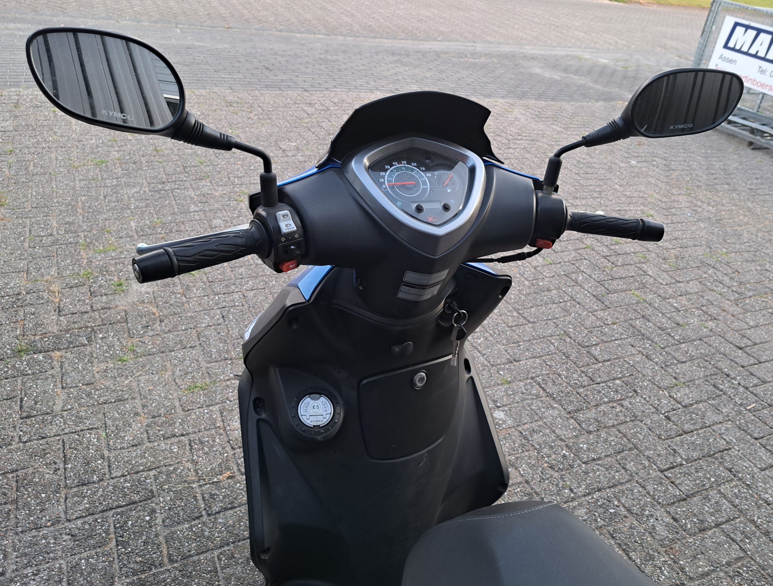 Blauwe Kymco Agility 16 bromscooter - Afbeelding 4