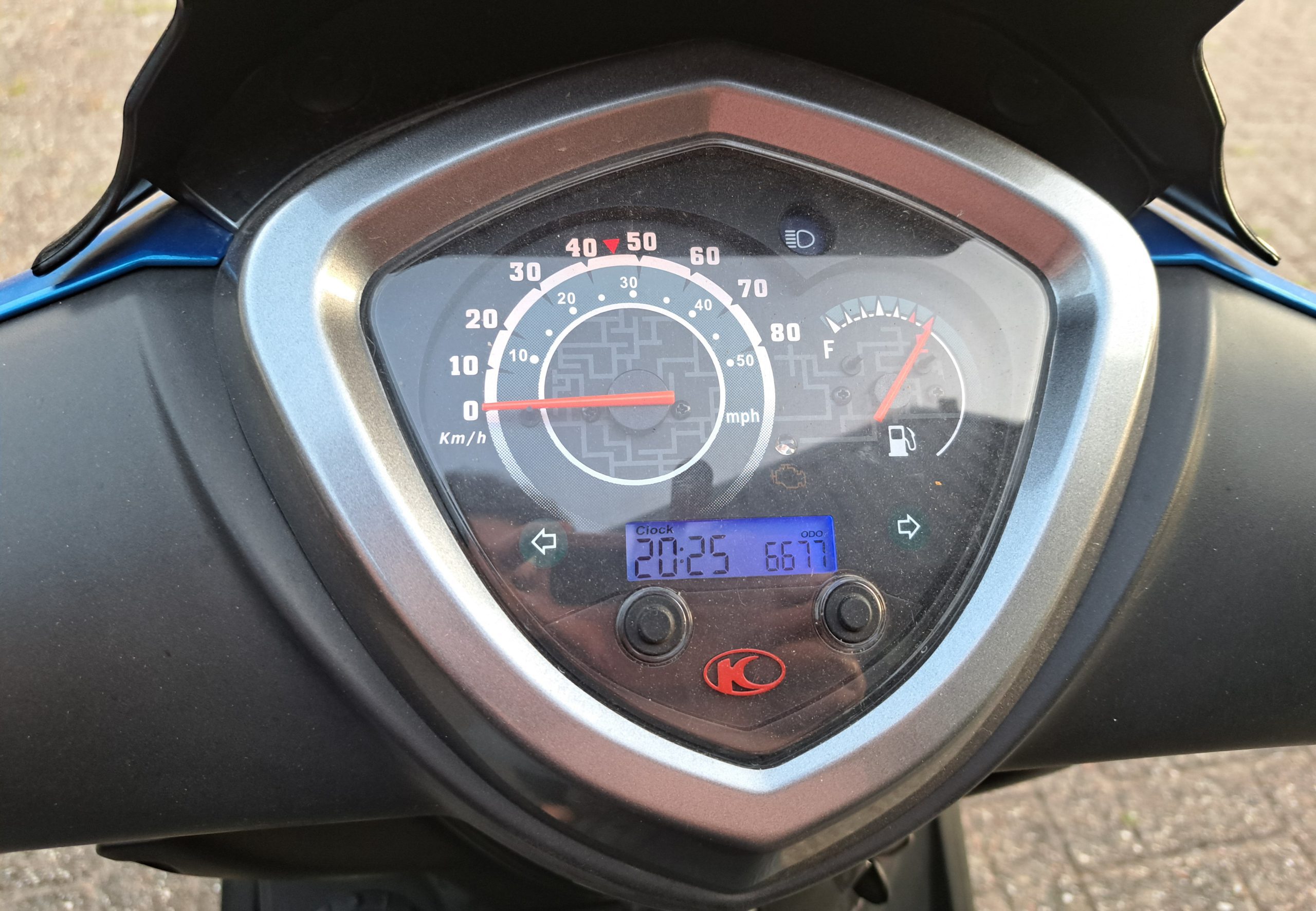 Blauwe Kymco Agility 16 bromscooter - Afbeelding 5