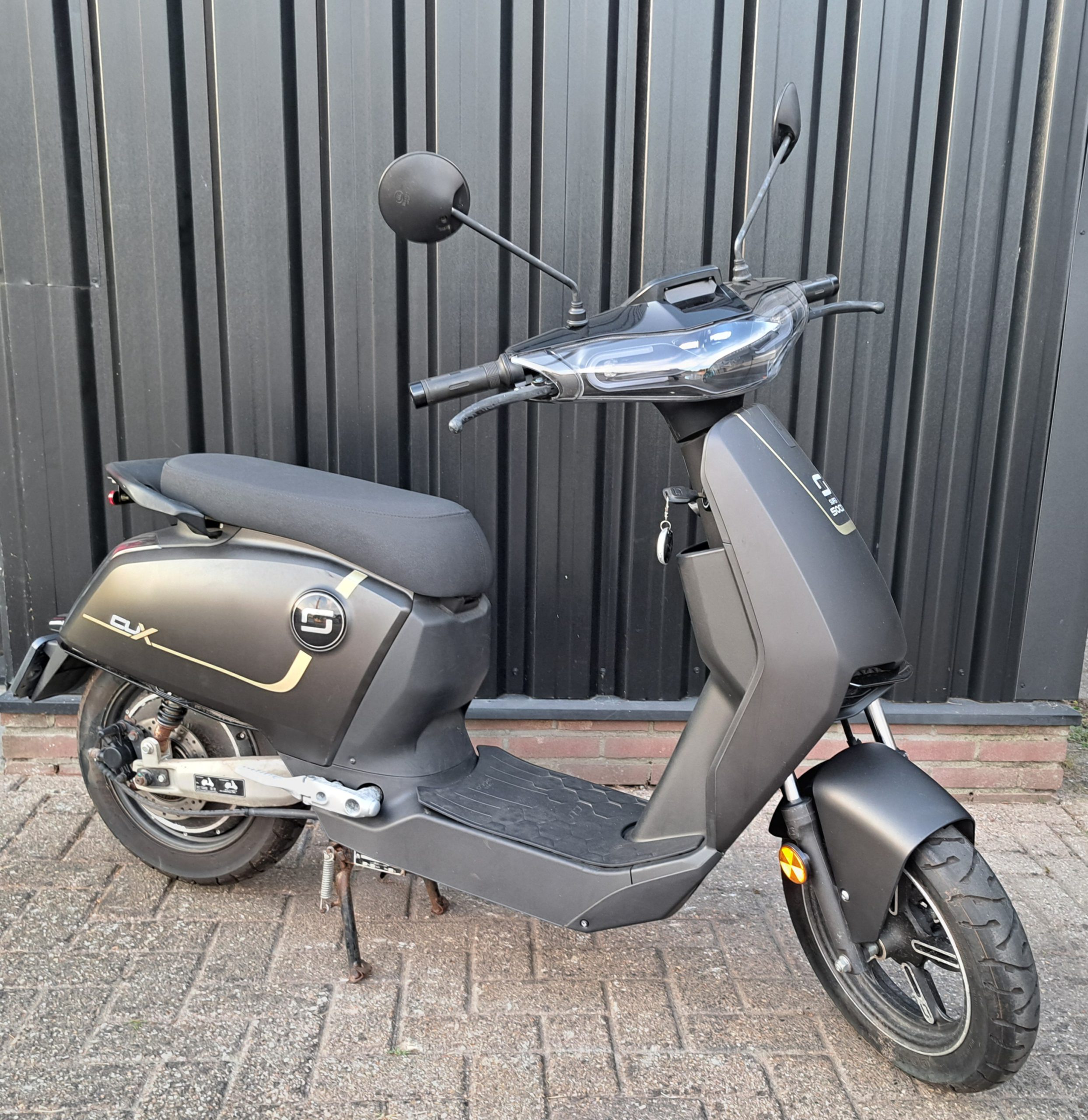 Super Soco Cux elektrische snorscooter Charcoal Grey - Afbeelding 7