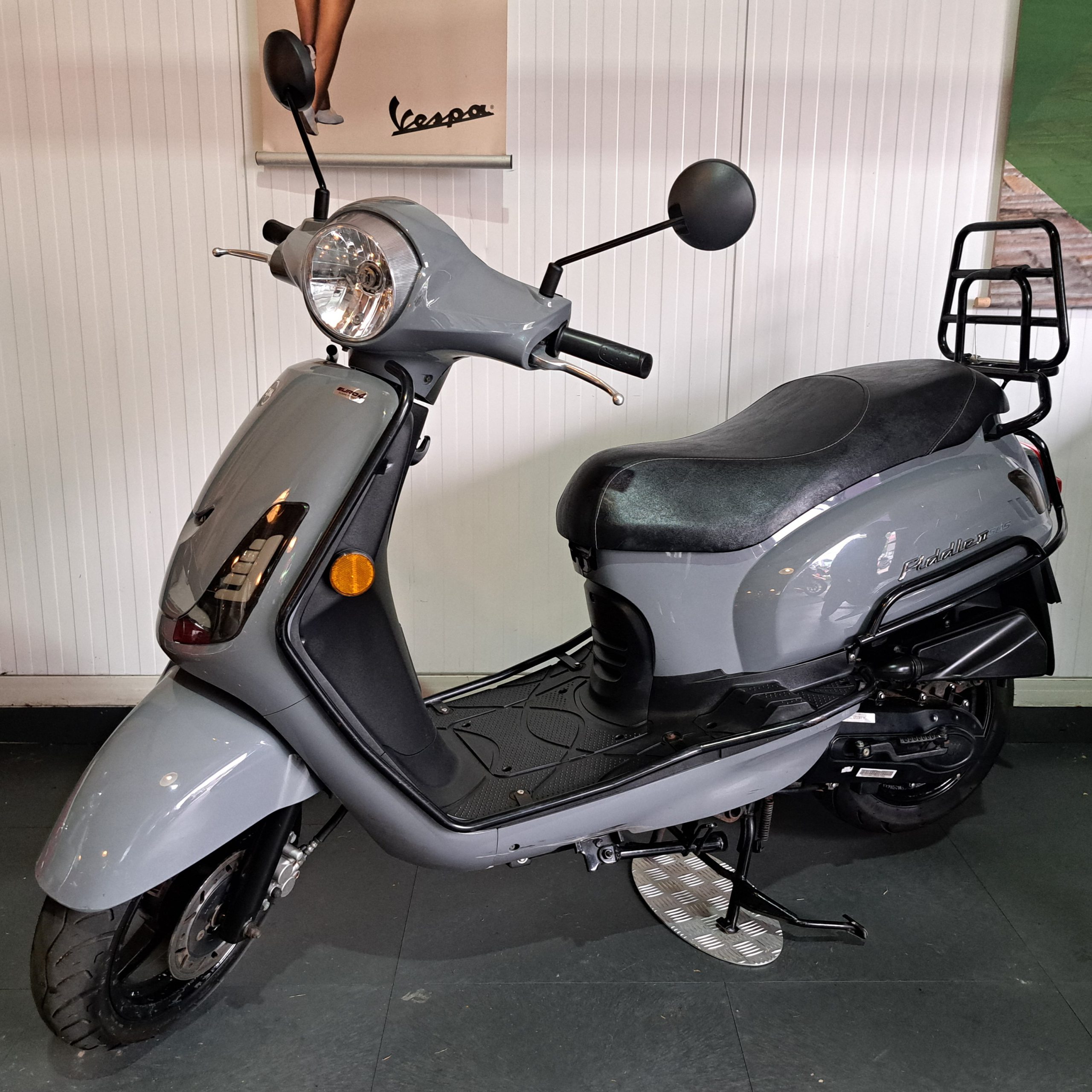 Sym Fiddle II snorscooter in de kleur Rich Grey