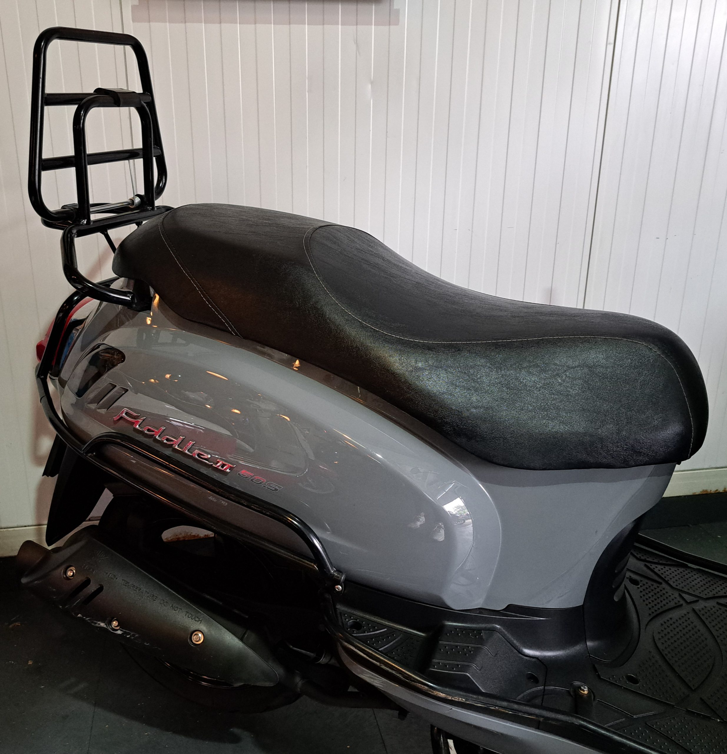 Sym Fiddle II snorscooter in de kleur Rich Grey - Afbeelding 10