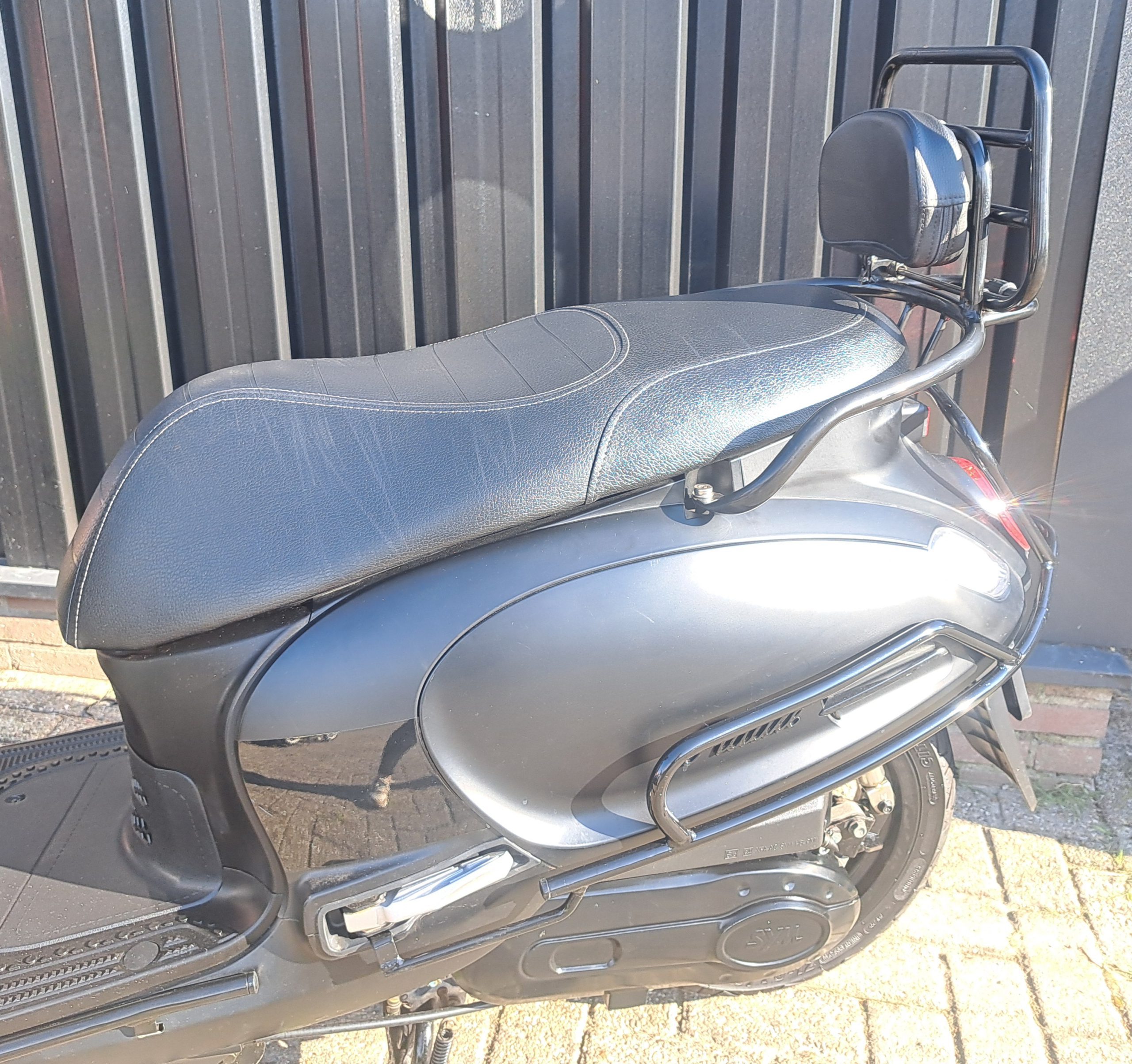 Sym Fiddle VI EFI bromscooter mat zwart - Afbeelding 3